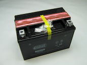 AKKU 8AH YTX9-BS