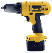 DEWALT AKKUPORAKONE 12V 2-AKKUA!